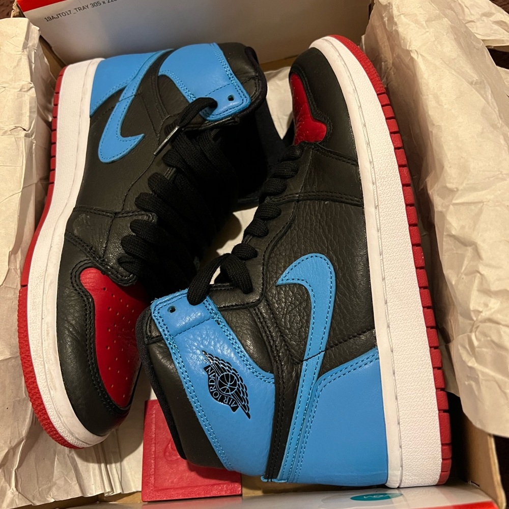 WMNS AIR JORDAN 1 HIGH OG